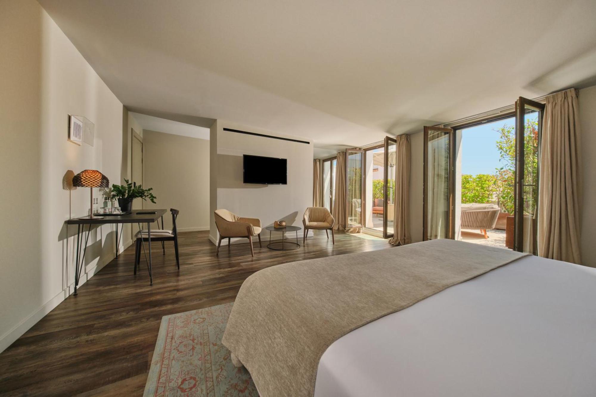 Suite with Terrace,1598430311:JPEG